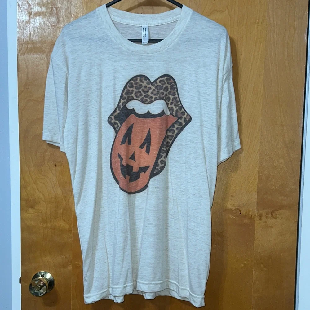 Leopard Print Pumpkin Graphic Tee - Cream - Picture 1 of 1